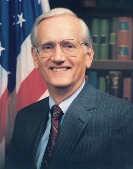 William S. Sessions był szefem FBI w latach 1987-1993.