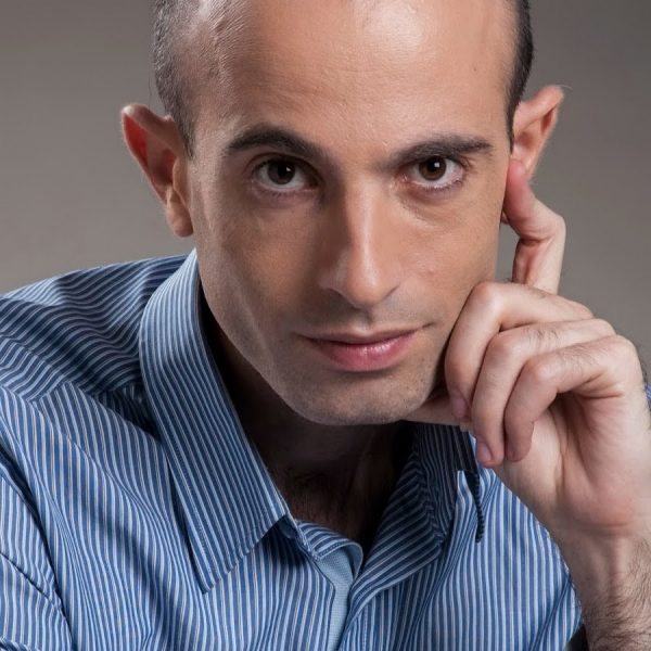 Yuval Noah Harari na fotografii ze swojego kanału na YouTube.