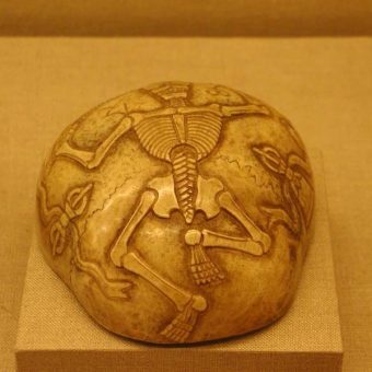 Tybetańska kapala zrobiona z ludzkich kości. Kto by pomyślał, że podobne przedmioty robili także prehistoryczni mieszkańcy Wysp Brytyjskich?