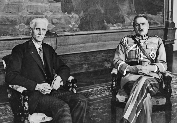 W marcu 1928 roku Piłsudski otwarcie dążył do konfrontacji z sejmową opozycją. Na zdjęciu Piłsudski w trakcie spotkania z marszałkiem Sejmu Ignacym Daszyńskim.