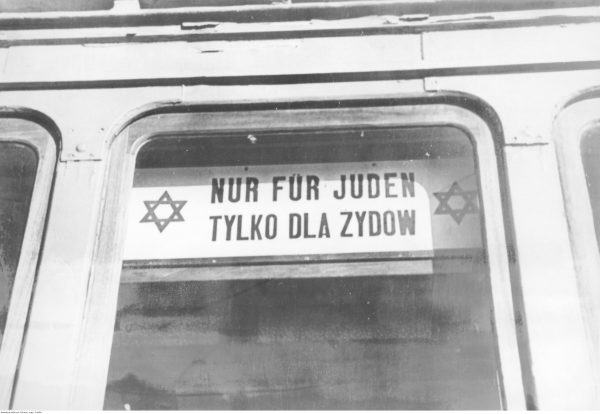 Warszawa. Tramwaj "tylko dla Żydów".