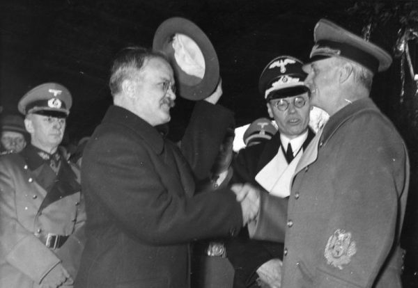 Mołotow i Ribbentrop w Berlinie, 1940 rok. (fot. Bundesarchiv, Bild 183-1984-1206-523 / CC-BY-SA 3.0)