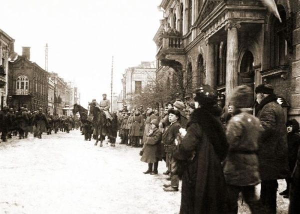 5 Pułk Piechoty Legionów wkracza do Dyneburga, styczeń 1920.