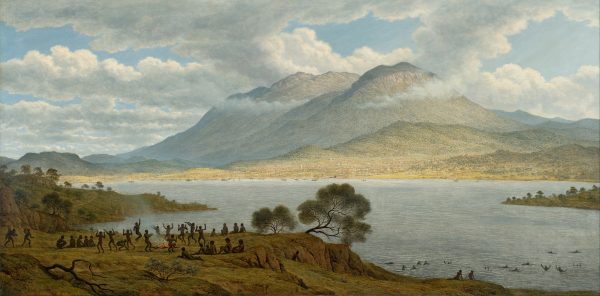 Skazańcy i biali osadnicy wypierali stopniowo z Tasmanii (nazywanej "Ziemią van Diemena") miejscową ludność. Na grafice Johna Glovera z 1834 roku widać jeszcze świat, który już wkrótce miał zostać zniszczony. Skazańcy i biali osadnicy wypierali stopniowo z Tasmanii (nazywanej "Ziemią van Diemena") miejscową ludność. Na grafice Johna Glovera z 1834 roku widać jeszcze świat, który już wkrótce miał zostać zniszczony.