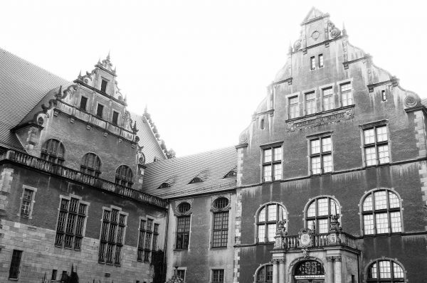 Obecne Collegium Minus powstało jako jedna z inwestycji mających zachęcać Niemców do osiedlania się w Poznaniu