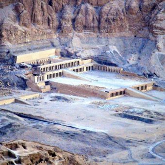 Świątynia Hatszepsut (fot. Badics, lic. CCA-SA 3.0)