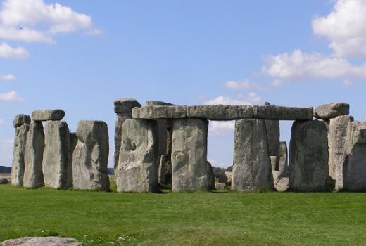 Najsłynniejszym neolitycznym kamiennym kręgiem jest Stonehenge.