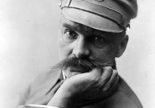 Józef Piłsudski nie bał się wygarnąć politykom, co o nich sądzi (fot. domena publiczna).