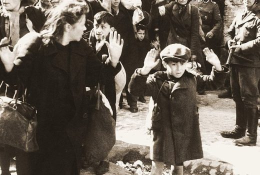 Do wykonania wielu fotografii z getta warszawskiego przyznał się Franz Konrad. Najprawdopodobniej jednak część zdjęć wykonywali fotografowie działający na rzecz propagandy III Rzeszy. Na ilustracje fragment słynnego zdjęcia z 1943 roku.