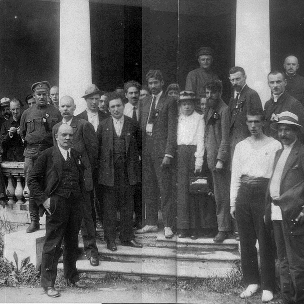 Warunki przyjęcia do nowej organizacji ustalono dopiero na II zjeździe, który odbył się w lipcu 1920 roku w Piotrogrodzie.