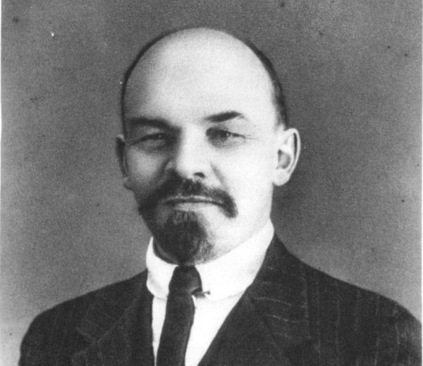 Przebywający w Szwajcarii Lenin nie był brany przez niemieckich przywódców pod uwagę jako potencjalny przywódca rosyjskiej rewolucji.