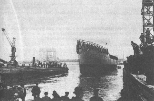 Jedną ze stoczni prawie kompletnie rozebranych przez radzieckie jednostki była stocznia Schichaua. Zdjęcie z 1914 roku.
