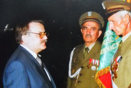 Po lewej premier Henryk Goryszewski (fot. Adwoj1, lic. CCA-SA 3.0)