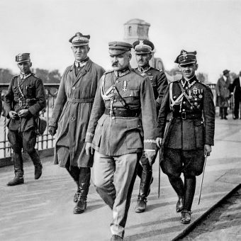 Józef Piłsudski przybył na most Poniatowskiego z nadzieją na porozumienie z prezydentem Wojciechowskim.