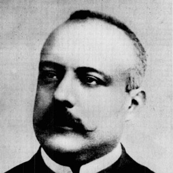W trakcie negocjacji na czele rządu włoskiego stał Antonio Salandra.