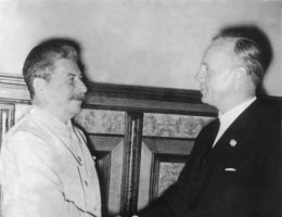 Tajny protokół został podpisany podczas wizyty Joachima von Ribbentropa w Moskwie.