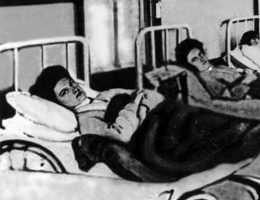 Mary Mallon w szpitalnym łóżku (fot. domena publiczna)