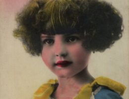 Portret anonimowej dziewczynki sprzed 1939 roku.
