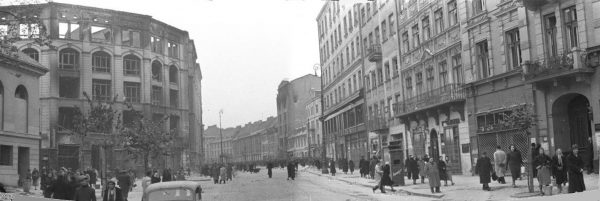 Akcja ratowania "Rudego" miała miejsce na ulicy Długiej w Warszawie.