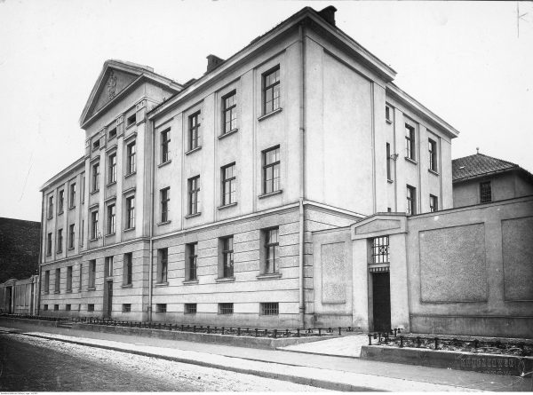 Sąd Okręgowy w Tarnowie. Fotografia z końca lat 20. XX wieku