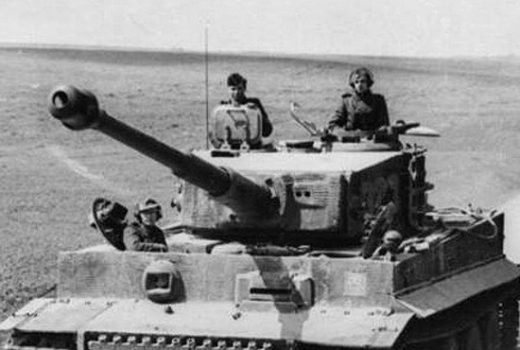 Pierwszą partię Tygrysów wyprodukowano na 53 urodziny Hitlera. Ale czy naprawdę były to najlepsze istniejące czołgi?