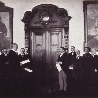 Głosowanie przyniosło zdecydowany sukces stronie niemieckiej. Na zdjęciu przekazanie głosów regionu w budynku Rejencji Olsztyńskiej w dniu 16 sierpnia 1920.
