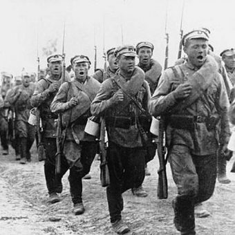 Czerwonoarmiści w marszu. 1920 rok.