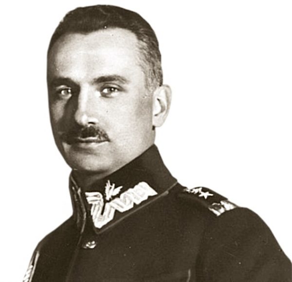 Generał Kazimierz Sosnkowski chciał, by Armia Krajowa była organizacją "nieliczną, starannie dobraną, jak najściślejszą, bezwzględnie zakonspirowaną". 