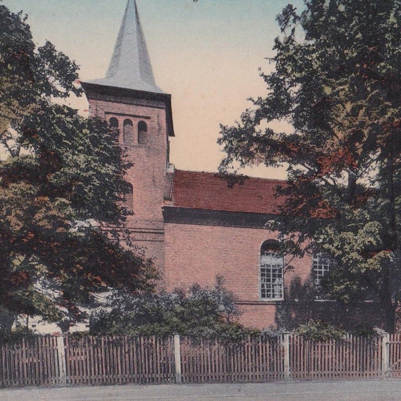 Kościół ewangelicki w Dobrodzieniu na pocztówce z 1921 roku.