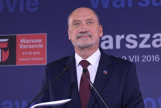 Macierewicz sprawował funkcję ministra obrony narodowej od listopada 2015 roku do lipca 2017 roku.