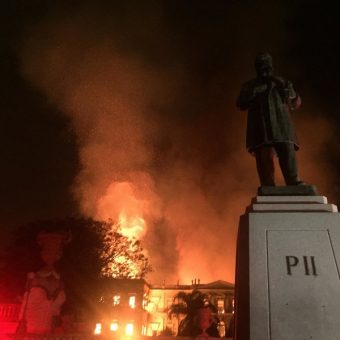 Pożar muzeum w Rio de Janeiro (fot. Felipe Milanez, lic. CCA SA 4.0 I)