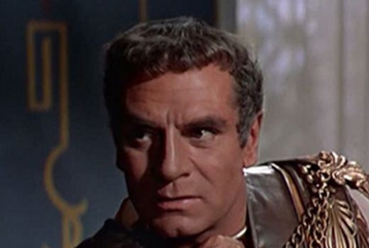 W filmie "Spartakus" z 1960 roku w rolę pogromcy powstania niewolników wcielił się aktor Laurence Olivier.