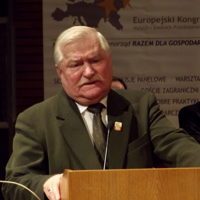Lech Wałęsa dążył do tego, by nowa ustawa zasadnicza wzmocniła pozycję prezydenta.