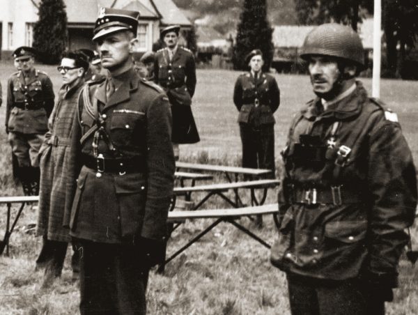Brytyjczycy nie pytając Sosabowskiego (po prawej) o zdanie pozbawili go dowodzenia nad jednym z batalionów Samodzielnej Brygady Spadochronowej 