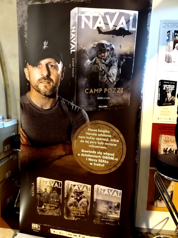 Rollup reklamujący książki Navala, jaki stał na stoisku Bellony (fot. Aleksandra Zaprutko-Janicka)