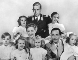 Goebbelsowie z gromadką dzieci byli wzorcową nazistowską rodziną: matka, ojciec i szóstka maluchów!