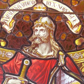 Harald III Srogi na witrażu (fot. domena publiczna)