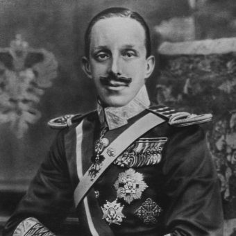 Alfons XIII urodził się po śmierci swojego ojca.