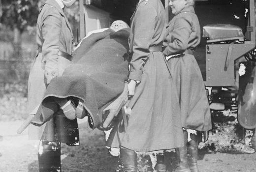 Gdyby lekarze szybciej zorientowali się, że przypadki zgonów żołnierzy w 1916 roku były spowodowane grypą, mogliby zacząć program szczepień i zapobiec najpotężniejszej pandemii w najnowszej historii.