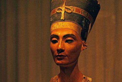 Popiersie Nefertiti (fot. Rüdiger Stehn, lic.CC BY-SA 2.0)