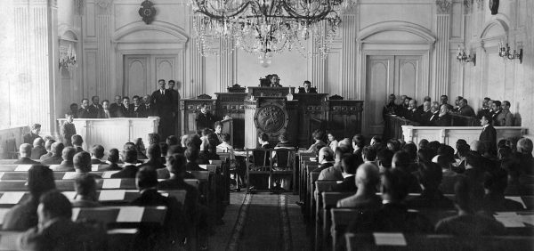 Pierwsze posiedzenie parlamentu niepodległej Gruzji w maju 1918 roku