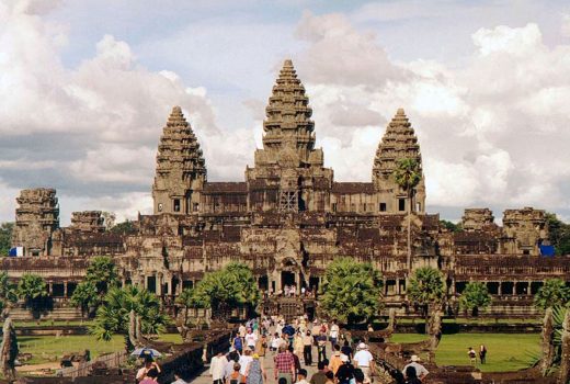Angkor Wat w Kambodży, widziana od zachodniego wejścia. Autor: Manfred Werner, CC BY-SA 3.0