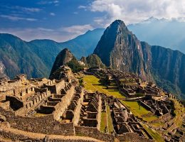 Machu Picchu (w języku keczua „stary szczyt”) to bez wątpienia najbardziej znana atrakcja turystyczna związana z cywilizacją Inków.