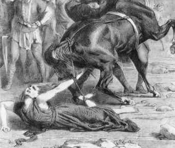 „Jej ciało zostało rozczłonkowane uderzeniami kopyt i szybkością galopady” – donosił frankijski kronikarz Fredegar. Ta brutalna śmierć była dla królowej Brunhildy... wybawieniem.