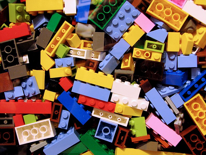 Klocki Lego mają długą i fascynującą historię