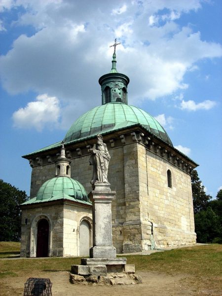 Kaplica św. Anny – pierwsza w Polsce wolno stojąca budowla kopułowa o wyłącznie kultowym przeznaczeniu