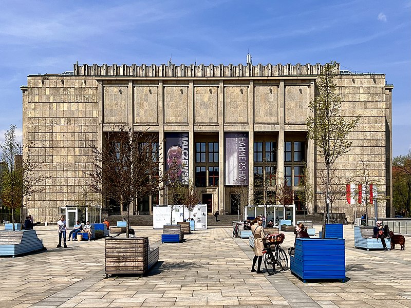Muzeum Narodowe w Krakowie to najstarsze i największe polskie muzeum z przymiotnikiem „narodowe” w nazwie.