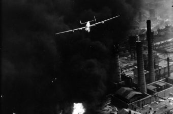 Wa 1944 roku alianci za cel obrali infrastrukturę zaopatrującą III Rzeszę w ropę naftową, węgiel i stal.