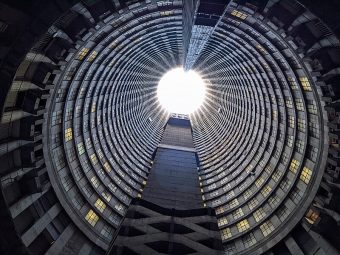 Widok z wewnętrznego dziedzińca Ponte City.